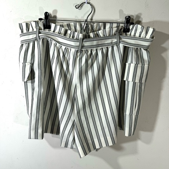 2/$35 Loft Paperbag Tie Waist Striped Cargo Shorts - Picture 8 of 10